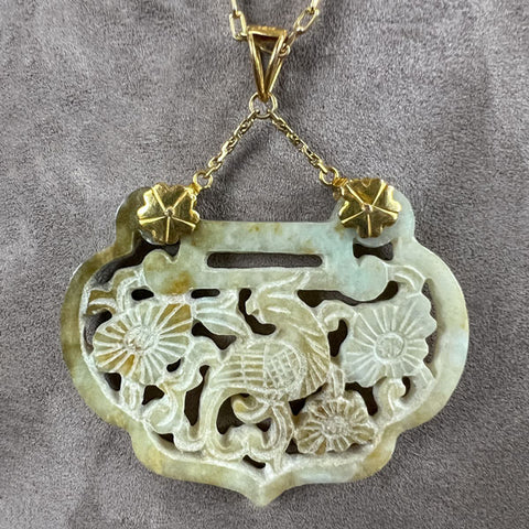 Vintage Carved Jade Pendant sold by Doyle and Doyle an antique and vintage jewelry boutique