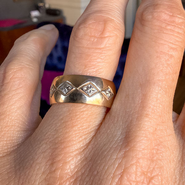 Victorian Patterned Wedding Band sold by Doyle and Doyle an antique and vintage jewelry boutique