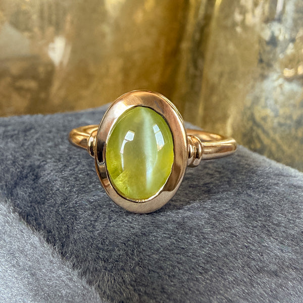 Vintage Oval Green Cat's Eye Ring, sold by Doyle & Doyle antique and vintage jewelry boutique