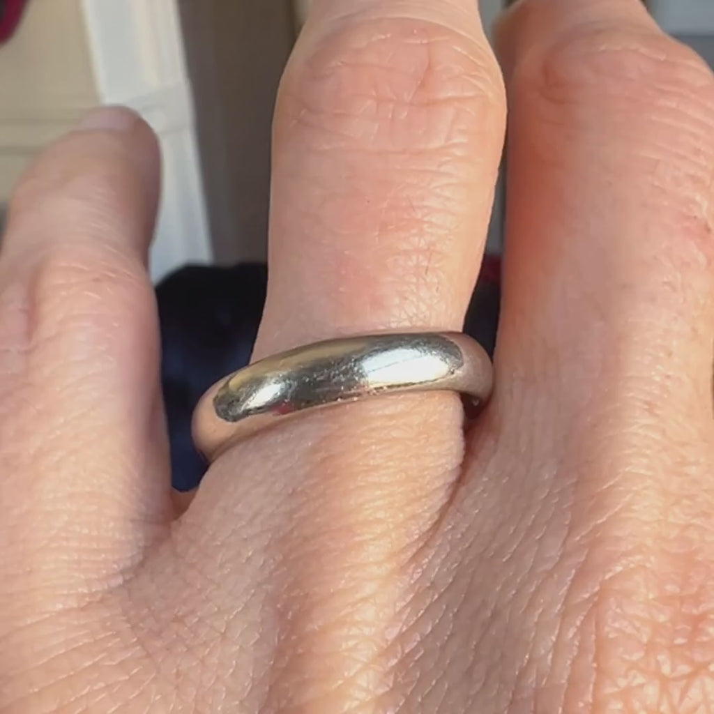 Vintage Wedding Band Ring, 1970, sold by Doyle and Doyle an antique and vintage jewelry boutique