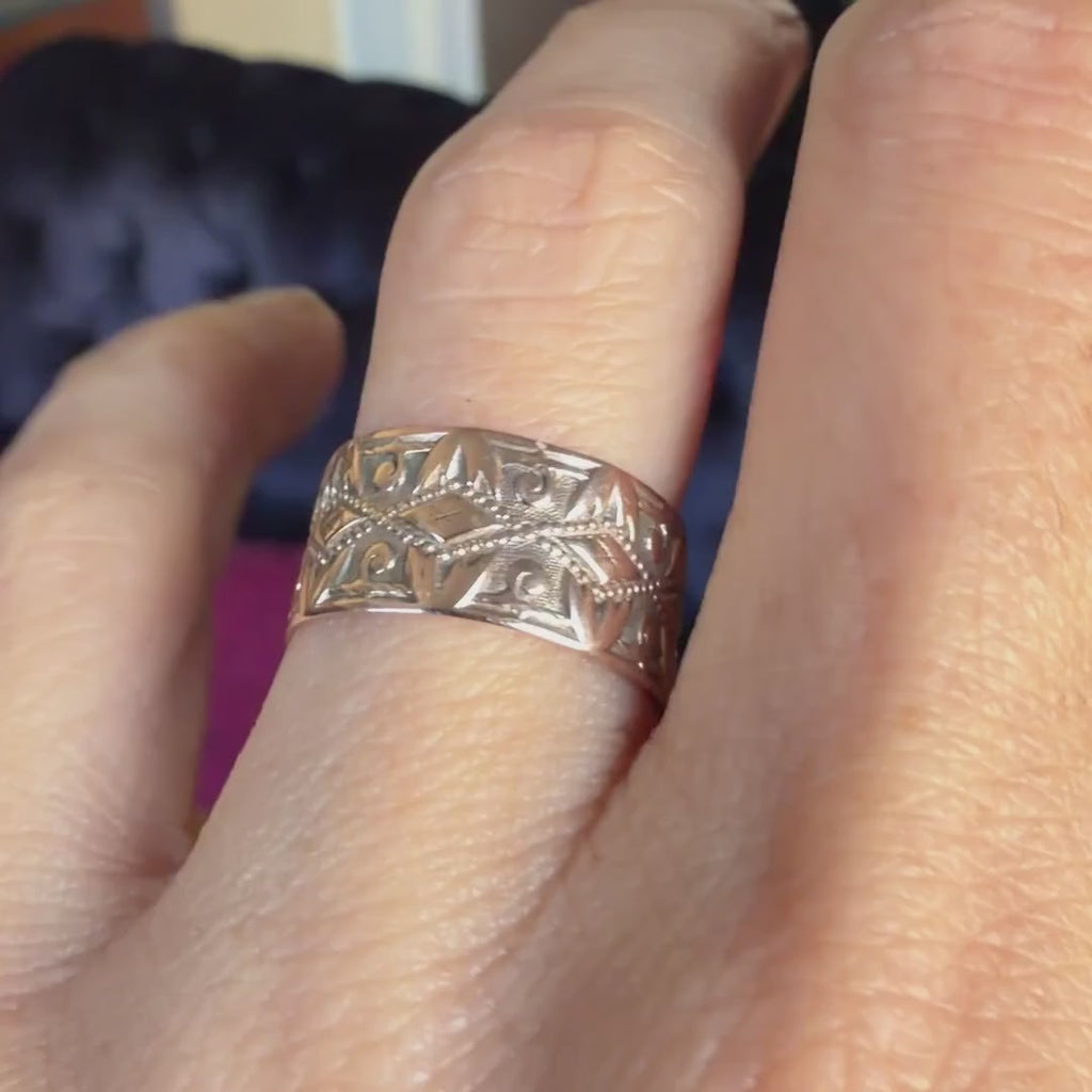 Victorian Patterned Wedding Band sold by Doyle and Doyle an antique and vintage jewelry boutique