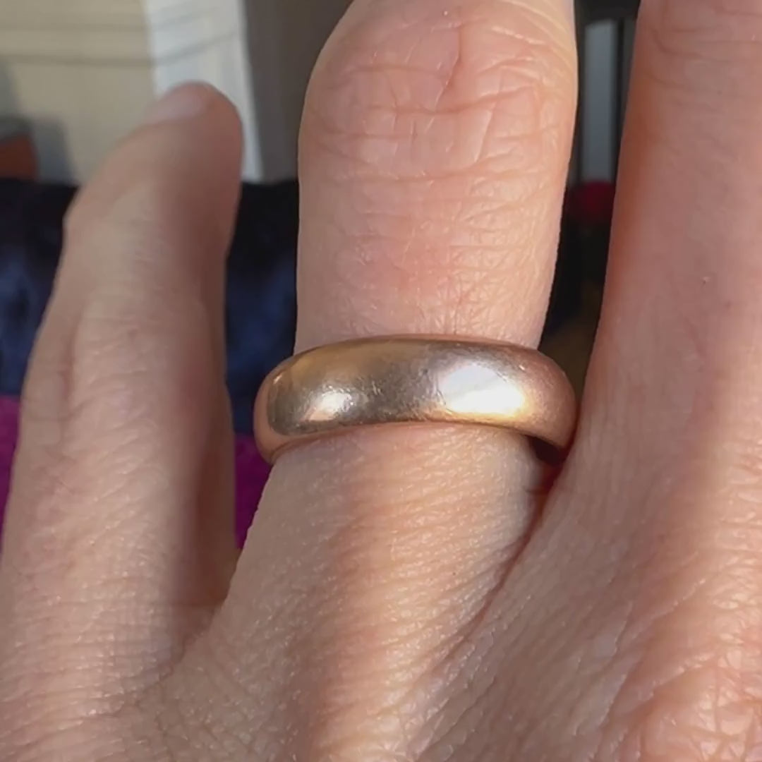 Vintage Wedding Band Ring sold by Doyle and Doyle an antique and vintage jewelry boutique