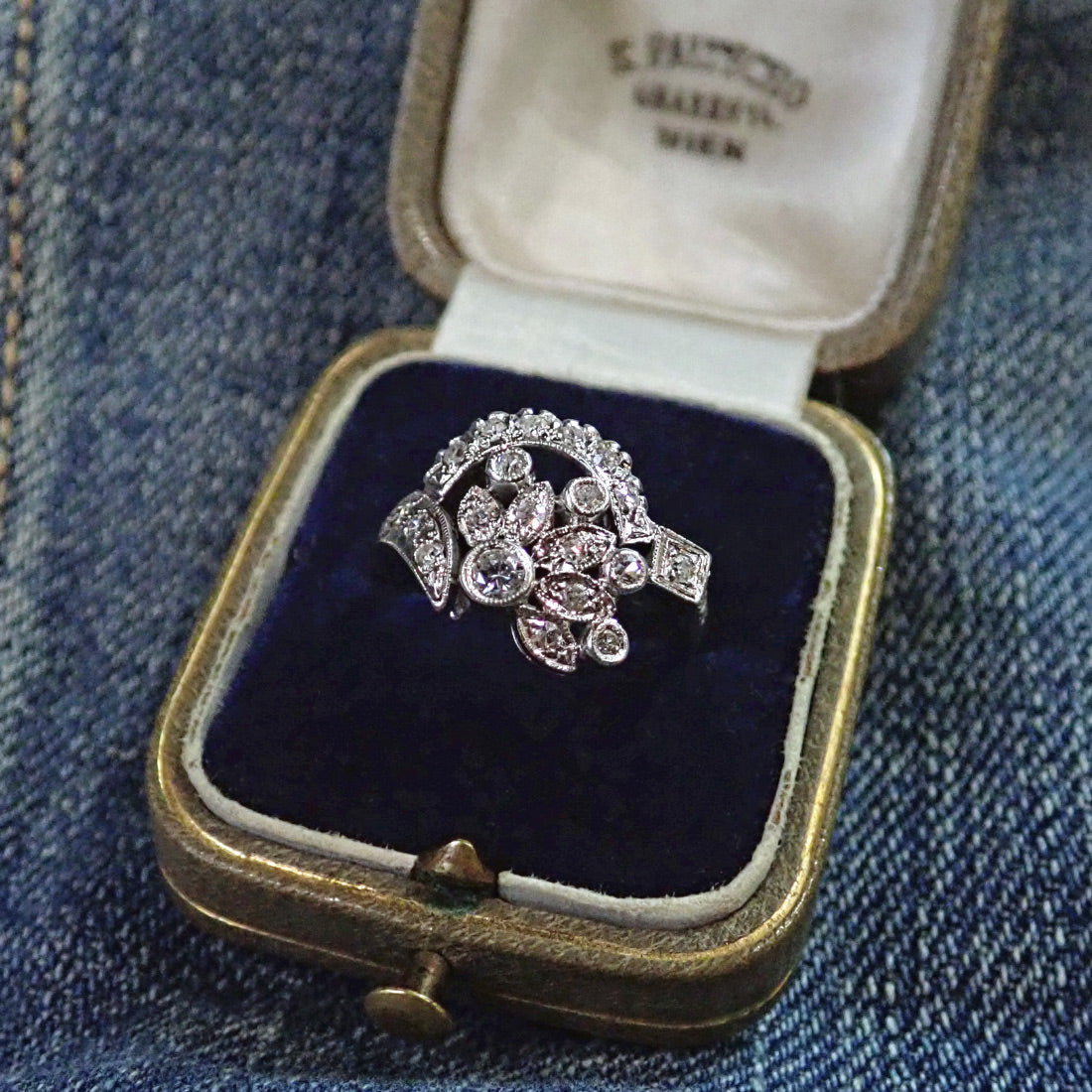 Vintage Foliate Motif Diamond Ring