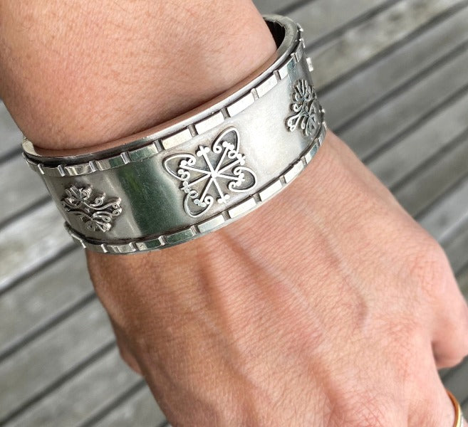 Victorian Silver Bangle Bracelet with embellishments 109862B