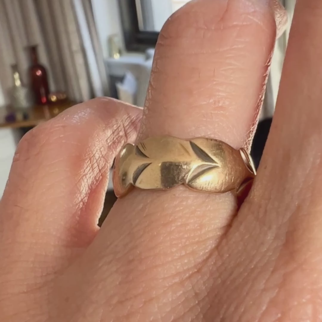 Vintage Patterned Wedding Band sold by Doyle and Doyle an antique and vintage jewelry boutique